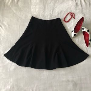 Rafaella Woman’s petite Size 6P Black Halogen skirt